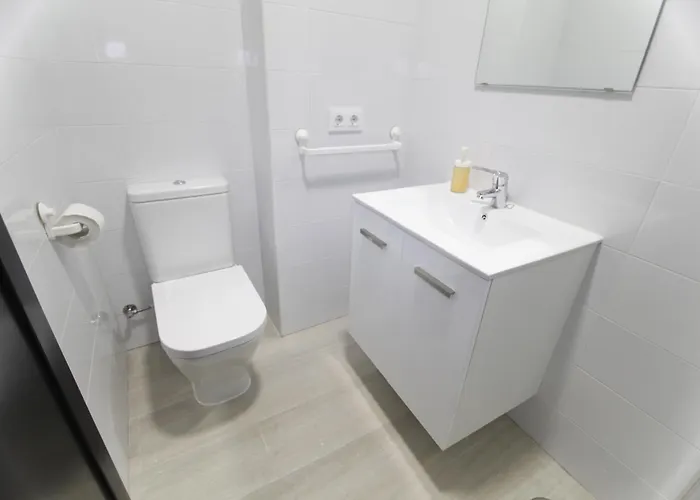 Preciosa Oportunidad, Junto A Playa Y Teatro Falla * كاديز